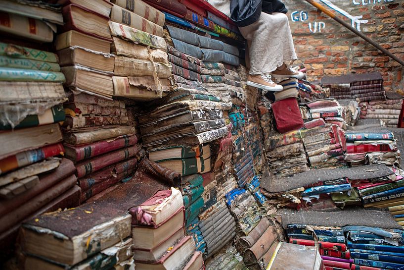Venice - Bookshop &quot;Acqua Alta by t.ART