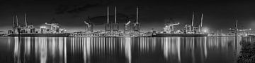 Hamburg Container Terminal in the Port of Hamburg. Black and white image. by Manfred Voss, Schwarz-weiss Fotografie