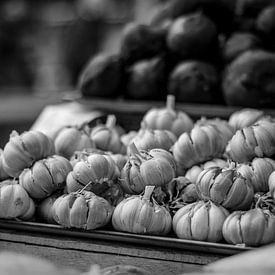 Knoflookbollen zwart wit sur Manon Ruitenberg