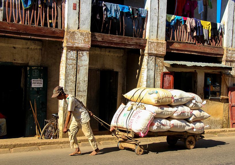 Straßenszene Madagaskar von Marieke Funke