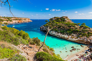 Schöner Strand von Cala Moro auf der Insel Mallorca, Spanien