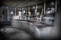 Controle kamer in een verlaten energiecentrale van Eus Driessen thumbnail