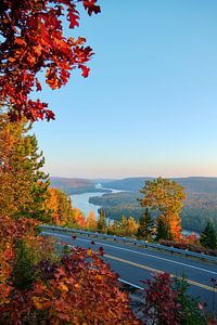 Lumière enchanteresse du soir : Paysage de rivière, Parc national de la Mauricie, Canada