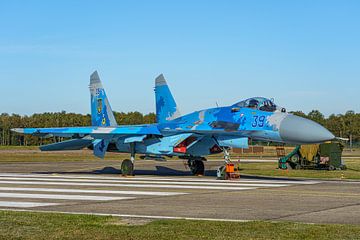 Le Sukhoi SU-27 des forces aériennes ukrainiennes. sur Jaap van den Berg