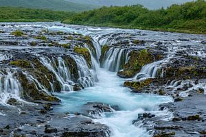 Der Brúarárfoss oder Brúarfoss Wasserfall Island