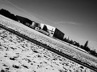 Contrasten in de sneeuw: natuur en industrie
