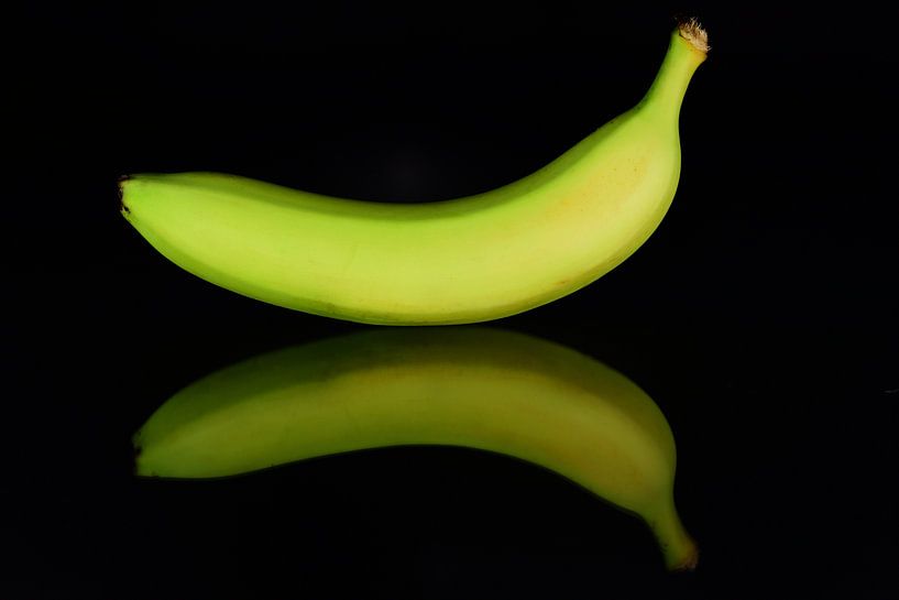 Banane spiegelt sich von Ulrike Leone