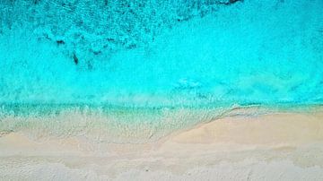 The tropical Caribbean Sea in Klein Curacao from above by Art Shop West