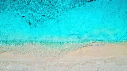 Das tropische Karibische Meer in Klein Curacao von oben