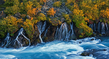 Hraunfossar cascade Islande