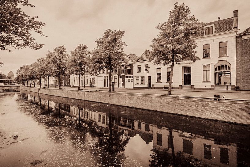 Vue de rue de cru dans la vieille ville Hanseatic Kampen par Sjoerd van der Wal Photographie