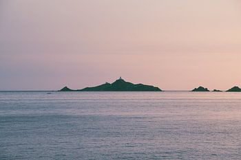 Serene schemering, vuurtoren Îles Sanguinaires