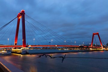 Willemsbrug Rotterdam, blauwe uurtje van Roelie Schipperus