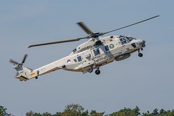 Koninklijke Luchtmacht NH-90 helikopter. van Jaap van den Berg