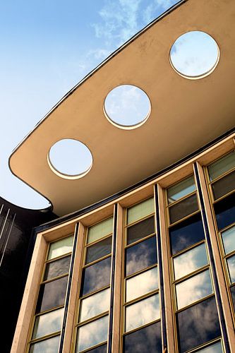 Glazen gevel BERLIJN - zonnige gaten