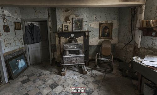 Woonkamer waar de tijd stil heeft gestaan.