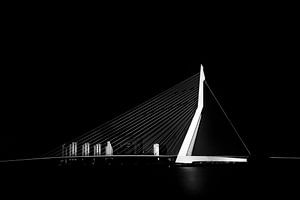 Erasmusbrug zwart wit