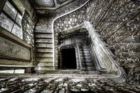 Trap van een verlaten kasteel