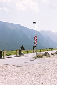 Parking Mostnice by Laura Knipsael