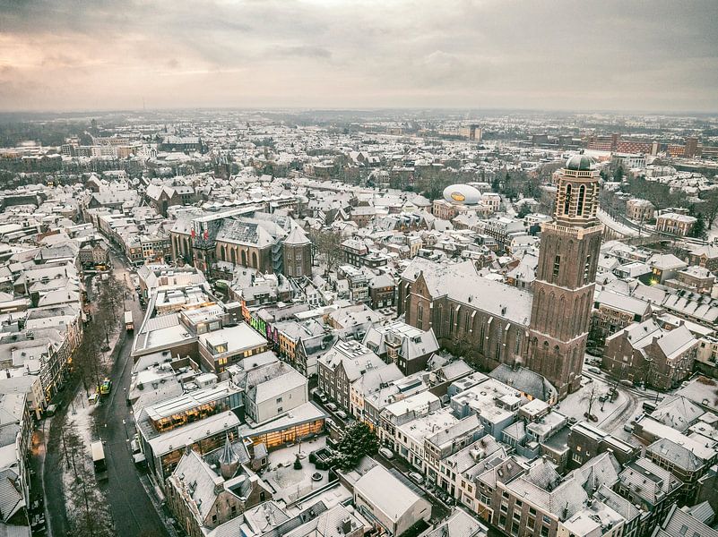 Das Stadtzentrum von Zwolle an einem kalten Wintermorgen von der von Sjoerd van der Wal Fotografie