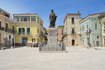 The statue of Horace in the historic main square in Venosa