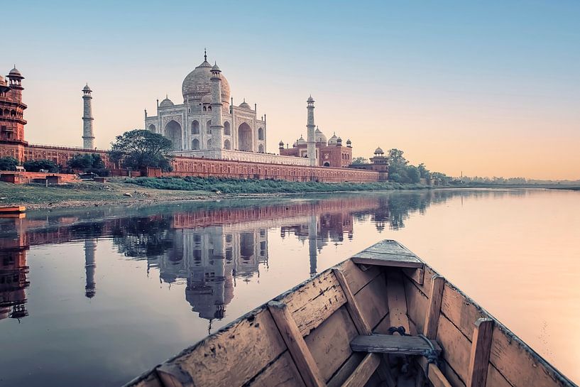 Taj Mahal 's nachts van Manjik Pictures