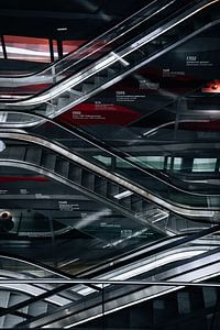 Escaliers mécaniques à Markthal, Rotterdam sur Cedric Hoogendoorn