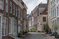 Strakke klassieke Molstraat in Middelburg van Patrick Verhoef thumbnail