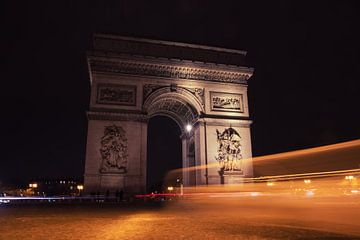 Arc de Triomphe, Paris by Nynke Altenburg