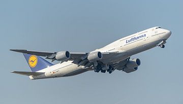 Lufthansa Boeing 747-8 is opgestegen.