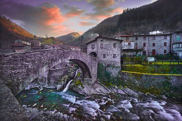 Fabbriche di Vallico oude brug over de kreek van Stefano Orazzini