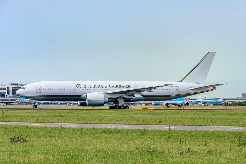 Boeing 777 government aircraft of Gabon (TR-KPR). by Jaap van den Berg