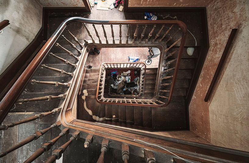 stairwell 3 by romario rondelez
