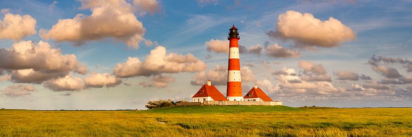 Lighthouse Westerheversand at sunset by Markus Lange