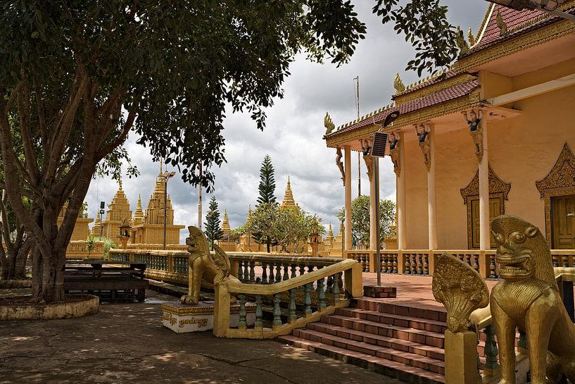 Wat Sen Monorom before the storm by Frank Photos