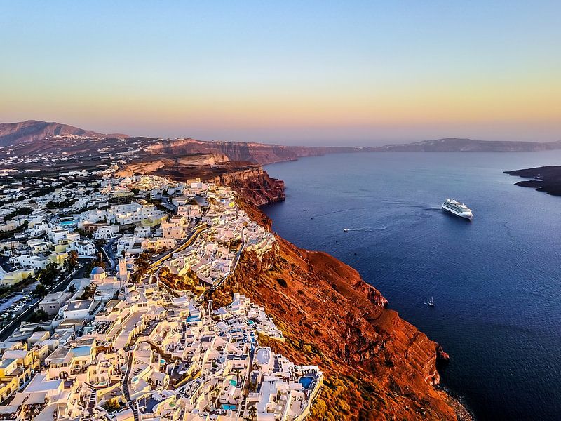 Santorini by Hello Pompoyo