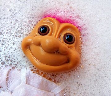 Vintage Troll dans le bain... (- : sur Caroline Lichthart