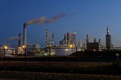 Industrie auf der Maasvlakte bei Rotterdam