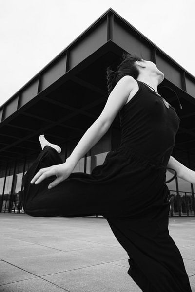 Power and architecture: dancing elegance in front of glass and steel by NZME Photography