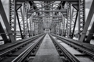 voormalige spoorbrug De Hef in Rotterdam van Stedelijke landschappen - Rick Van der Poorten Fotografie