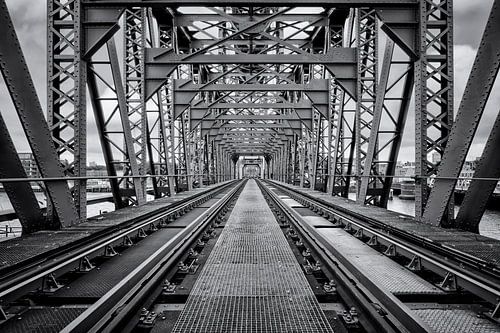 voormalige spoorbrug De Hef in Rotterdam
