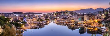 Agios Nikolaos op Kreta in het ochtendlicht. van Voss Fine Art Fotografie
