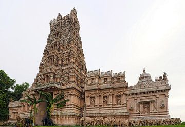sakthi hindu temple malaysia by Atelier Liesjes