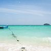 Boot aan de kust van Koh Lipe van Marjan Schmit Visser