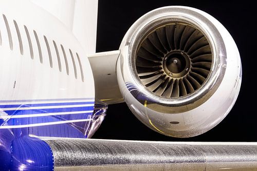 Privatjet bei Nacht (Bombardier Globall Express)