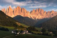 Val di Funes - Dolomieten Italië van Vincent Fennis thumbnail