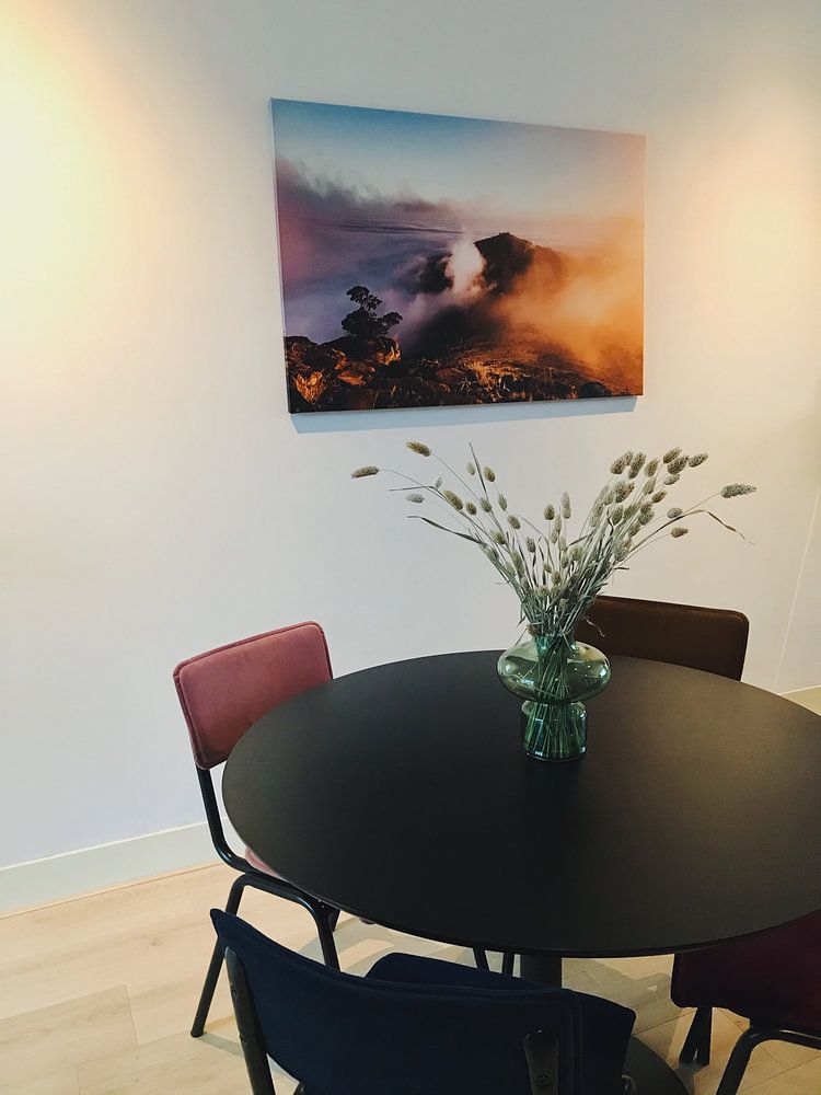 Sonnenaufgangswolken über Kapstadt, Südafrika  von Mark Wijsman 