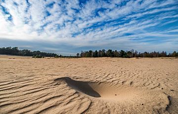 Moving sand by Rob Smit