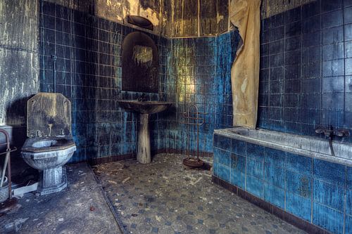 Urbex - Blue bath