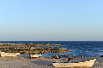 Boten op het strand van Hadbeen (Oman) van Alphapics